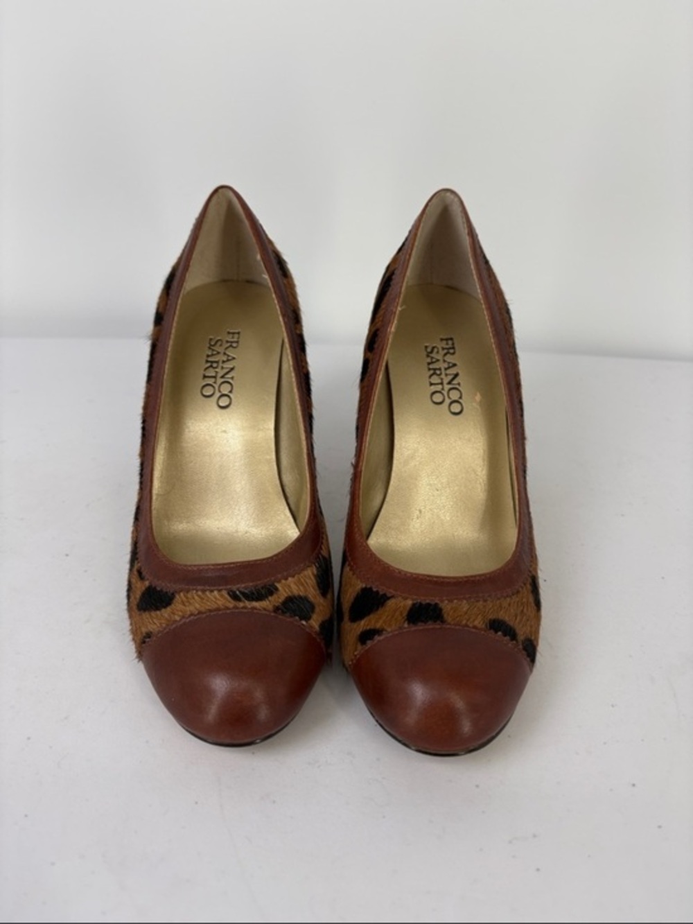 🍴Franco Sarto Empire Leopard Print Pumps with Brown Trim and cap toe